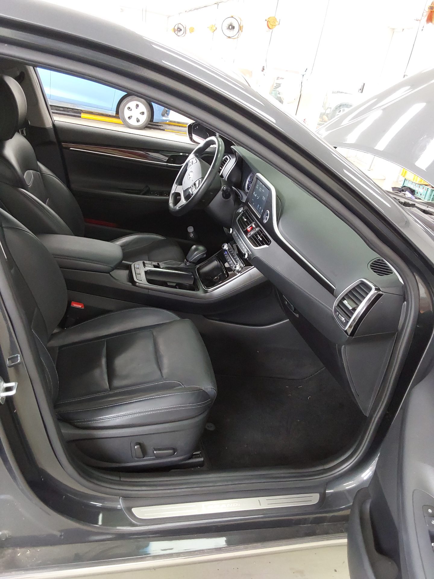 2018 - hyundai grandeur