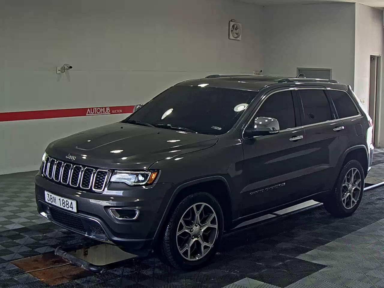 2019 - jeep grand cherokee