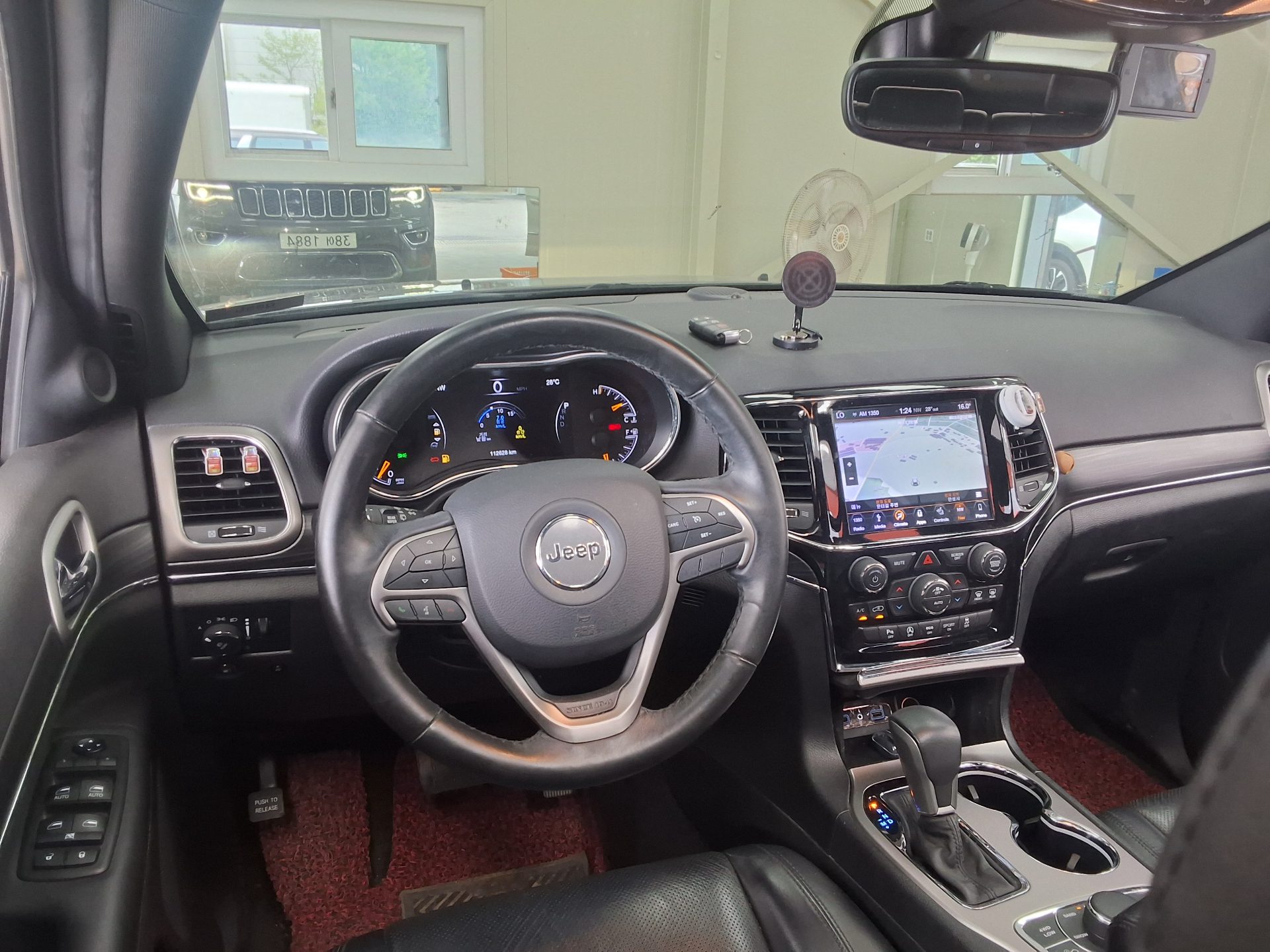 2019 - jeep grand cherokee