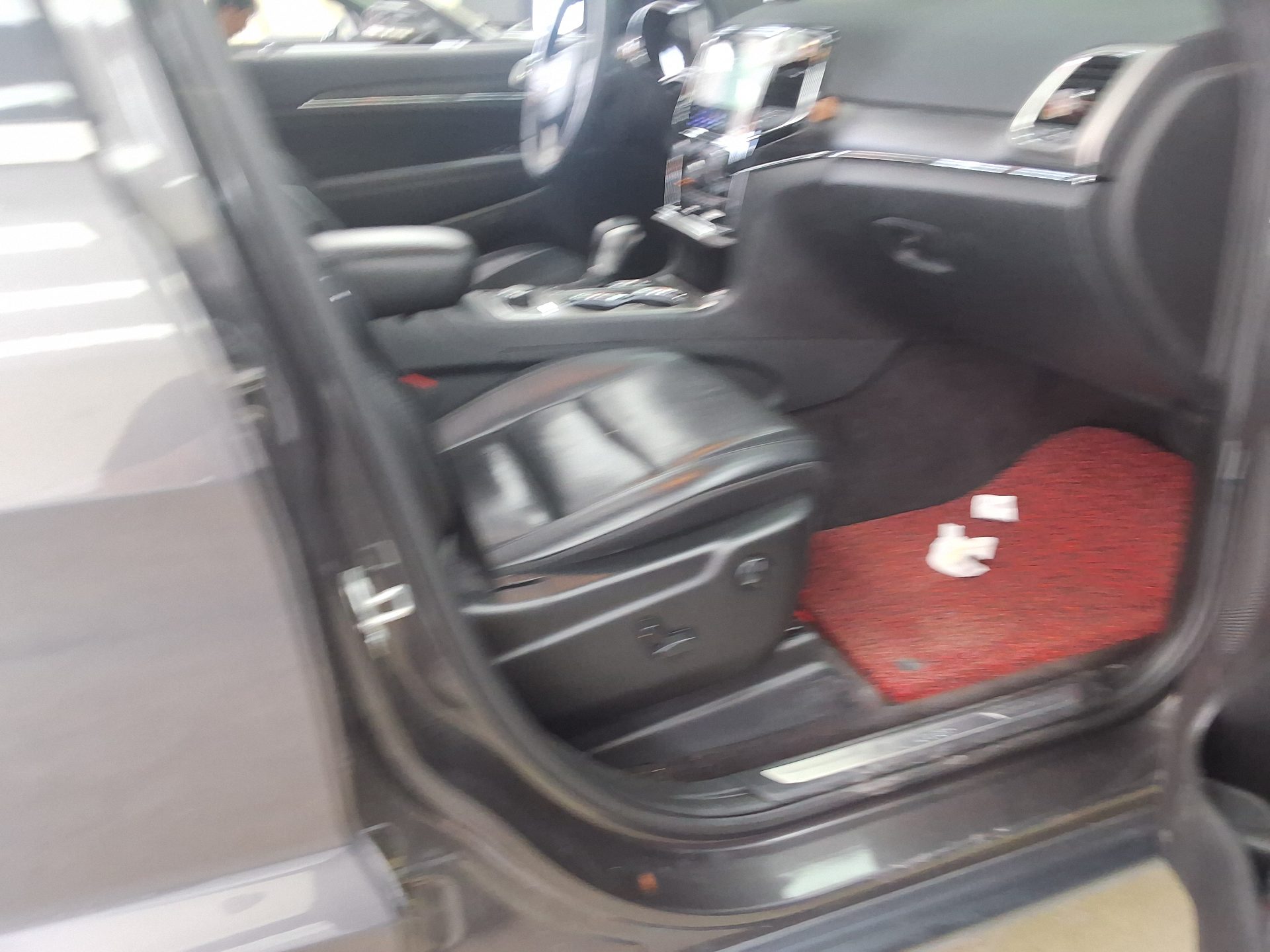 2019 - jeep grand cherokee