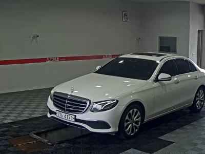 MERCEDES-BENZ CLASS (5TH GEN)