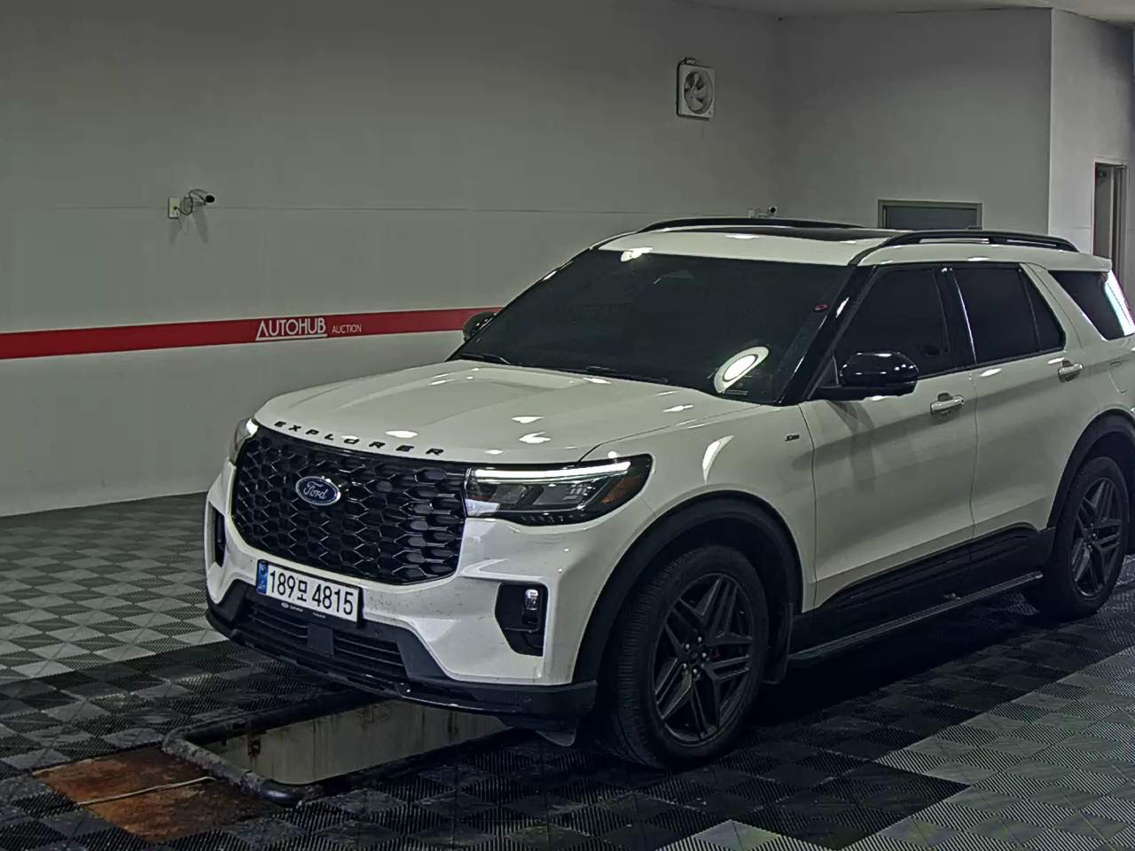 Ford Explorer 2025 — صورة 1