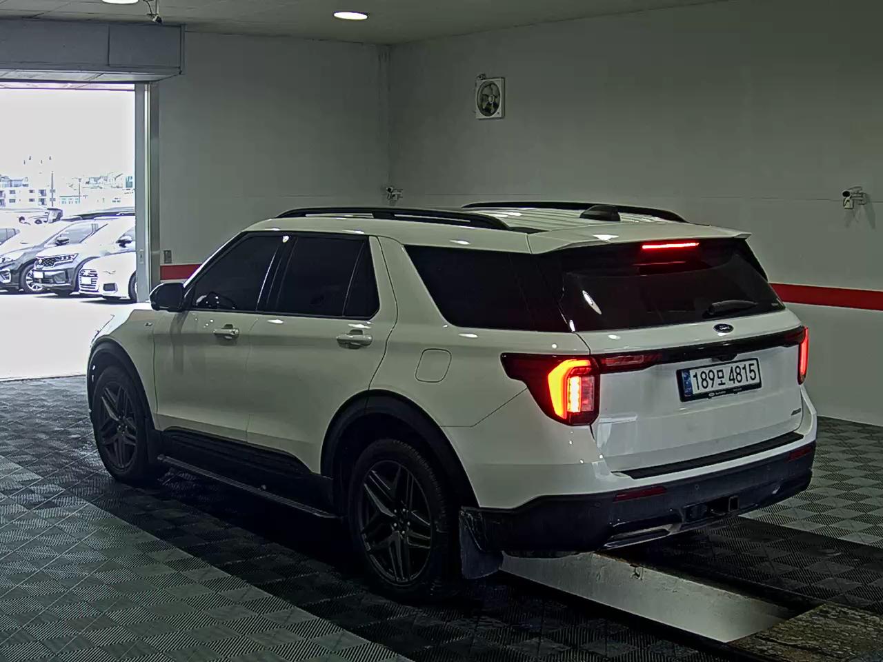 Ford Explorer 2025 — صورة 2