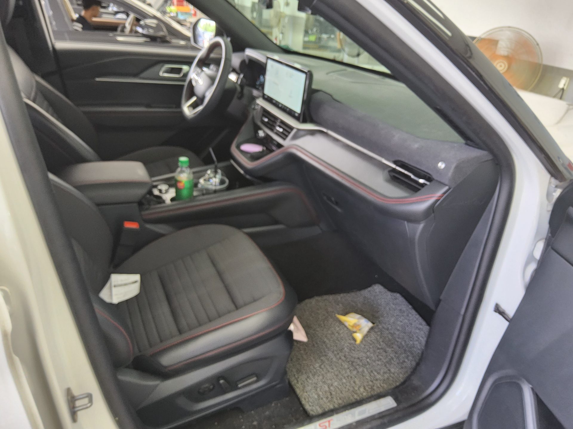 Ford Explorer 2025 — صورة 7