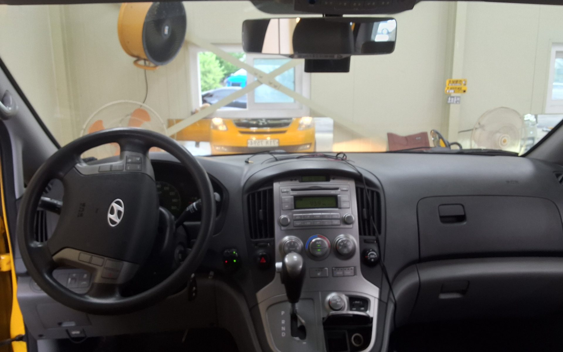 2015 - hyundai grand starex