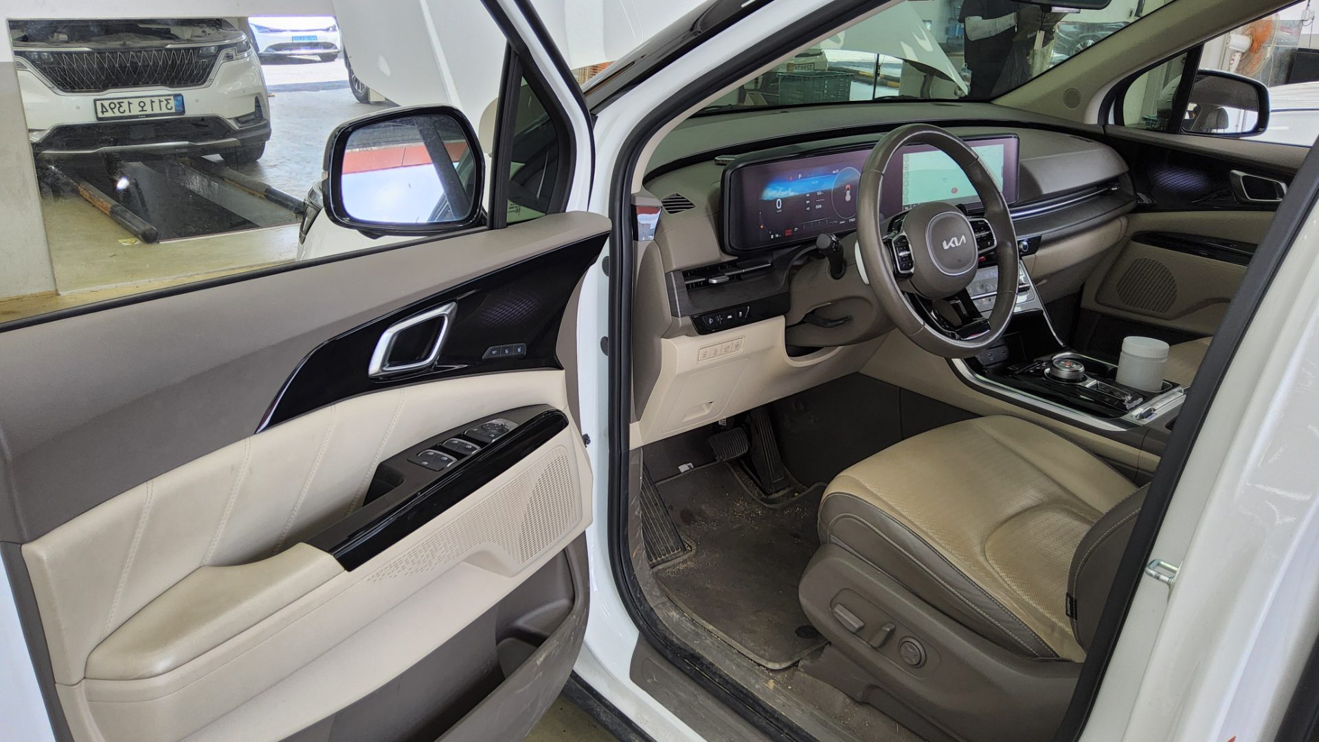 2022 - kia carnival