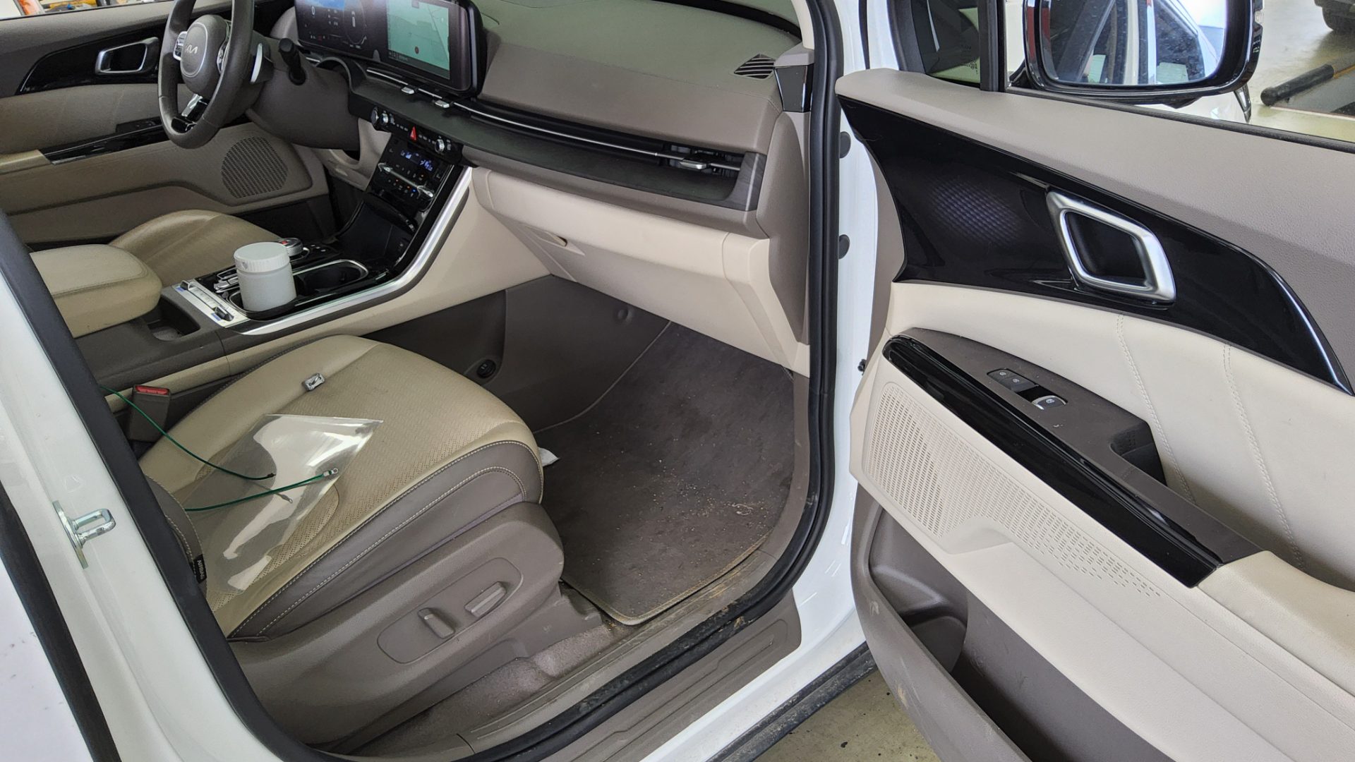 2022 - kia carnival