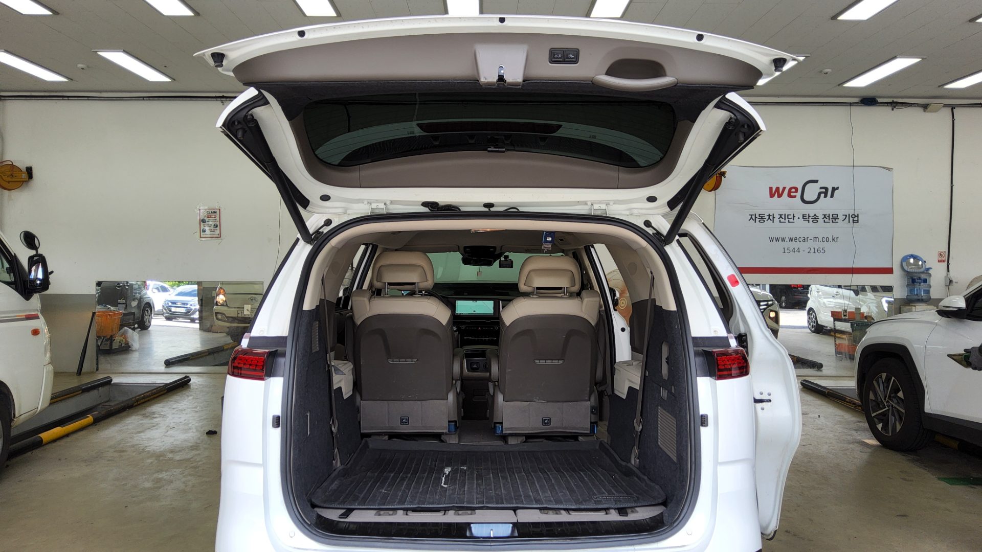 2022 - kia carnival