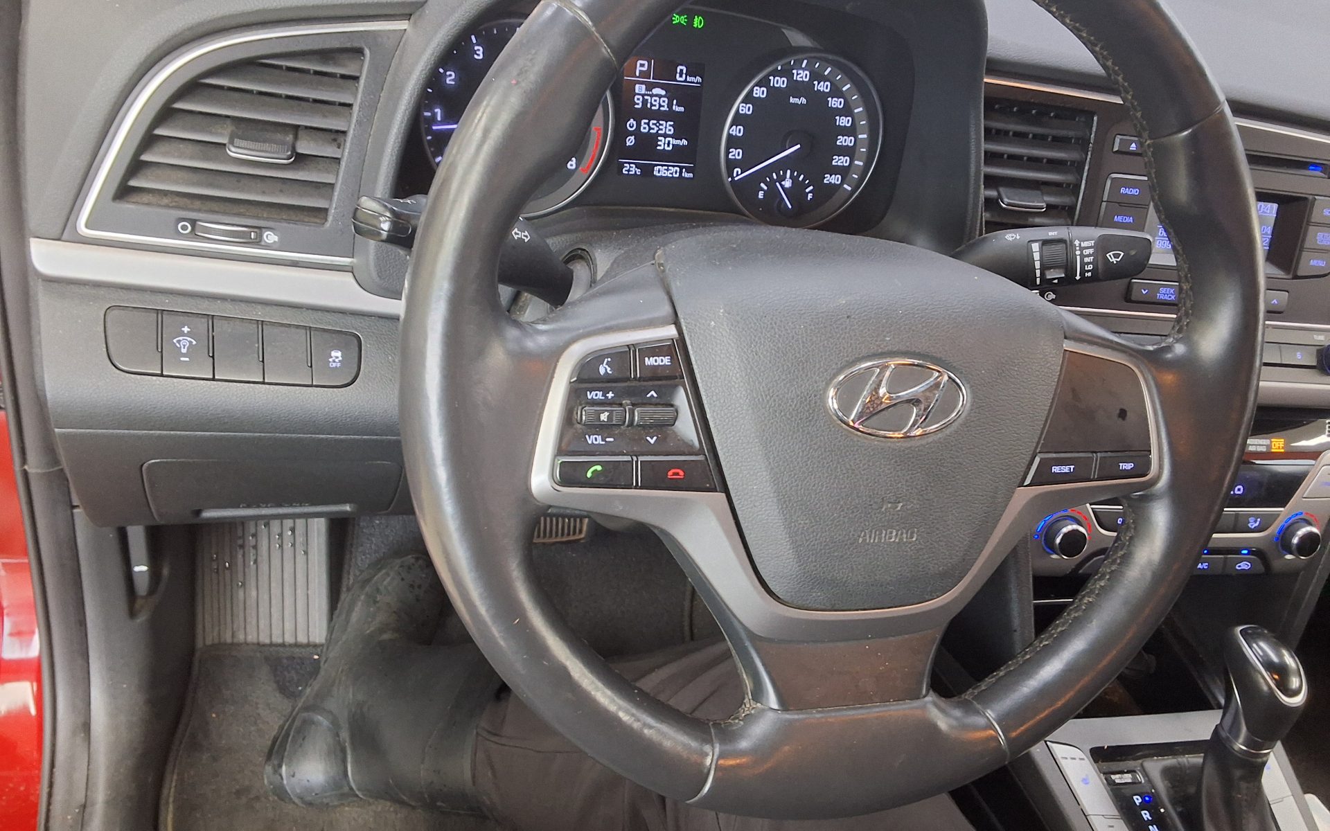 2017 - hyundai avante