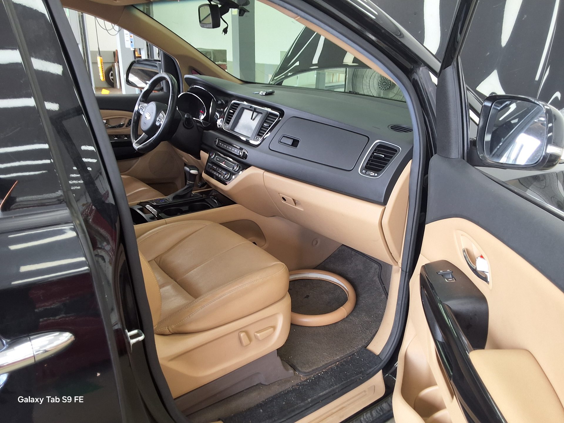 2017 - kia carnival