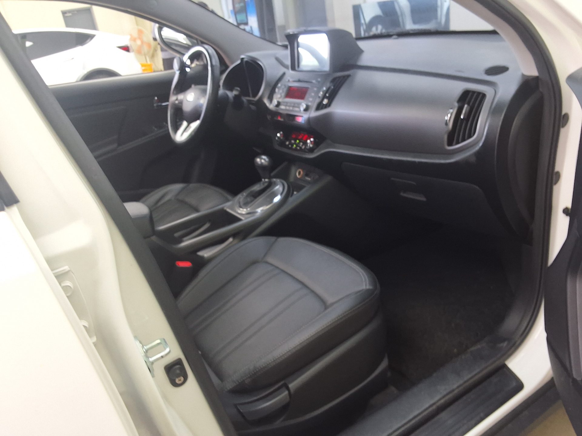 2012 - kia sportage