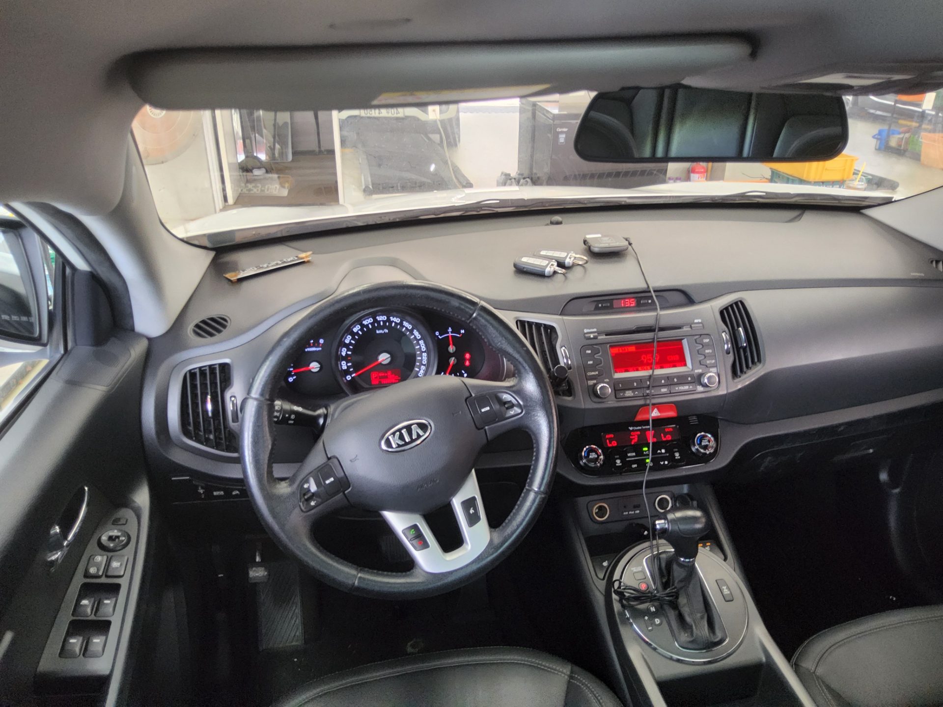 2011 - kia sportage