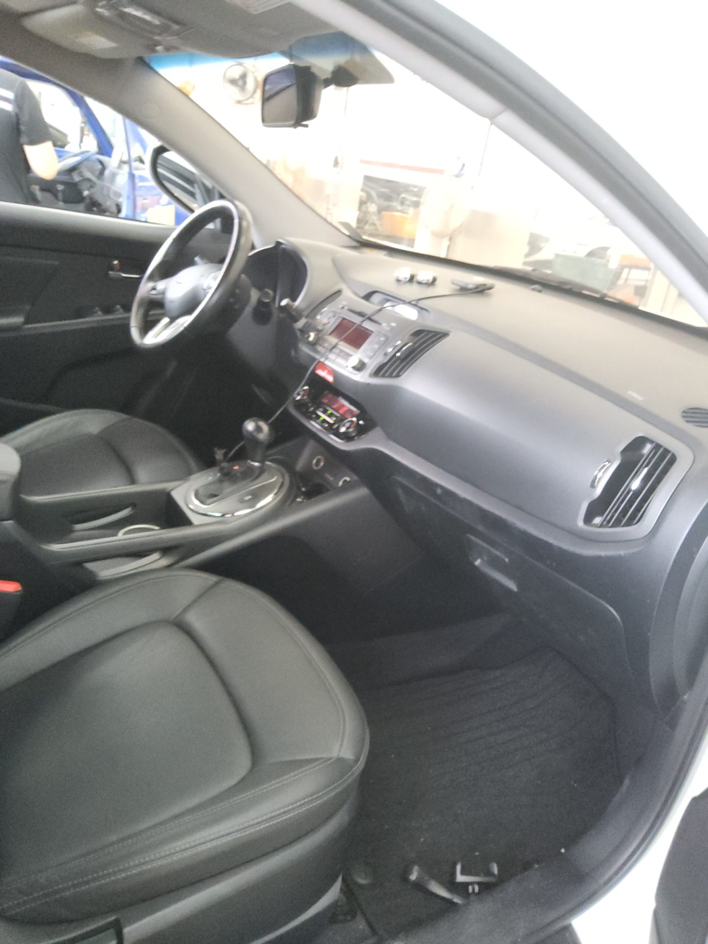 2011 - kia sportage