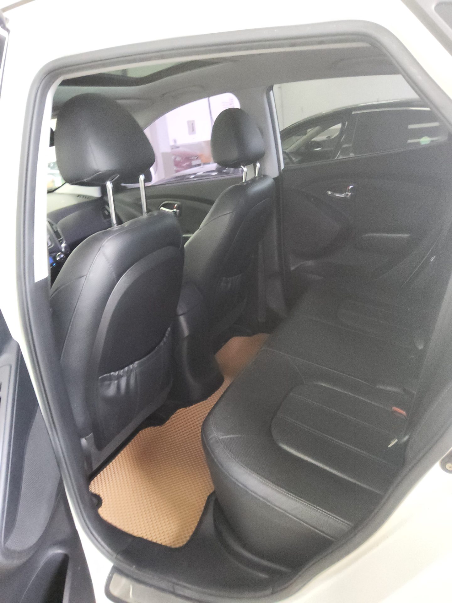 2012 - hyundai tucson