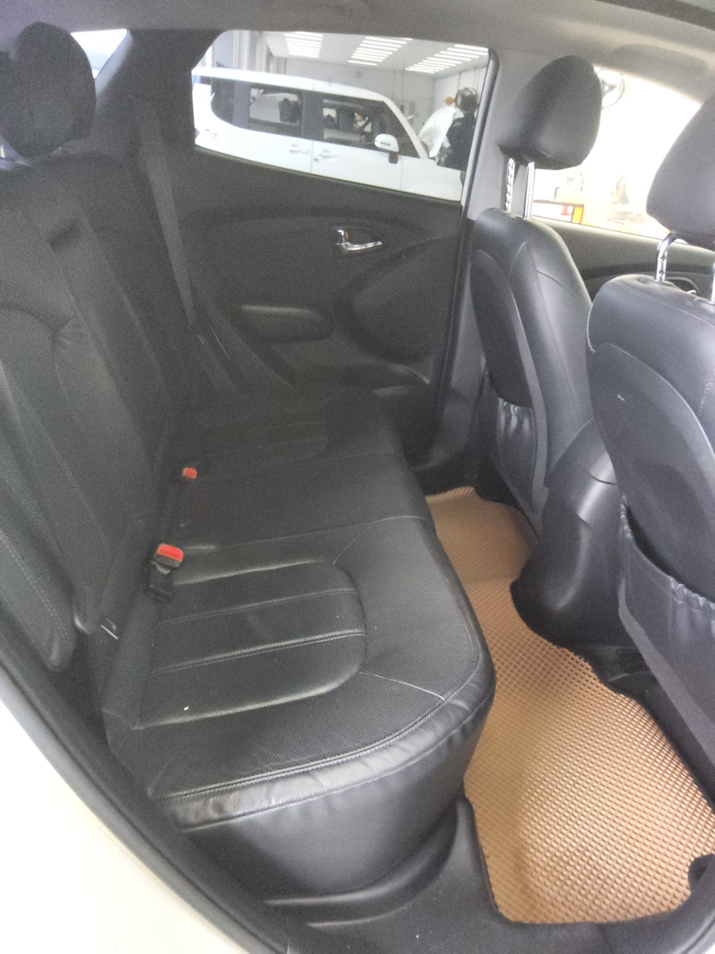 2012 - hyundai tucson