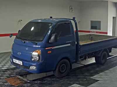 HYUNDAI PORTER II STANDARD CAB EXTRA WHEELBASE