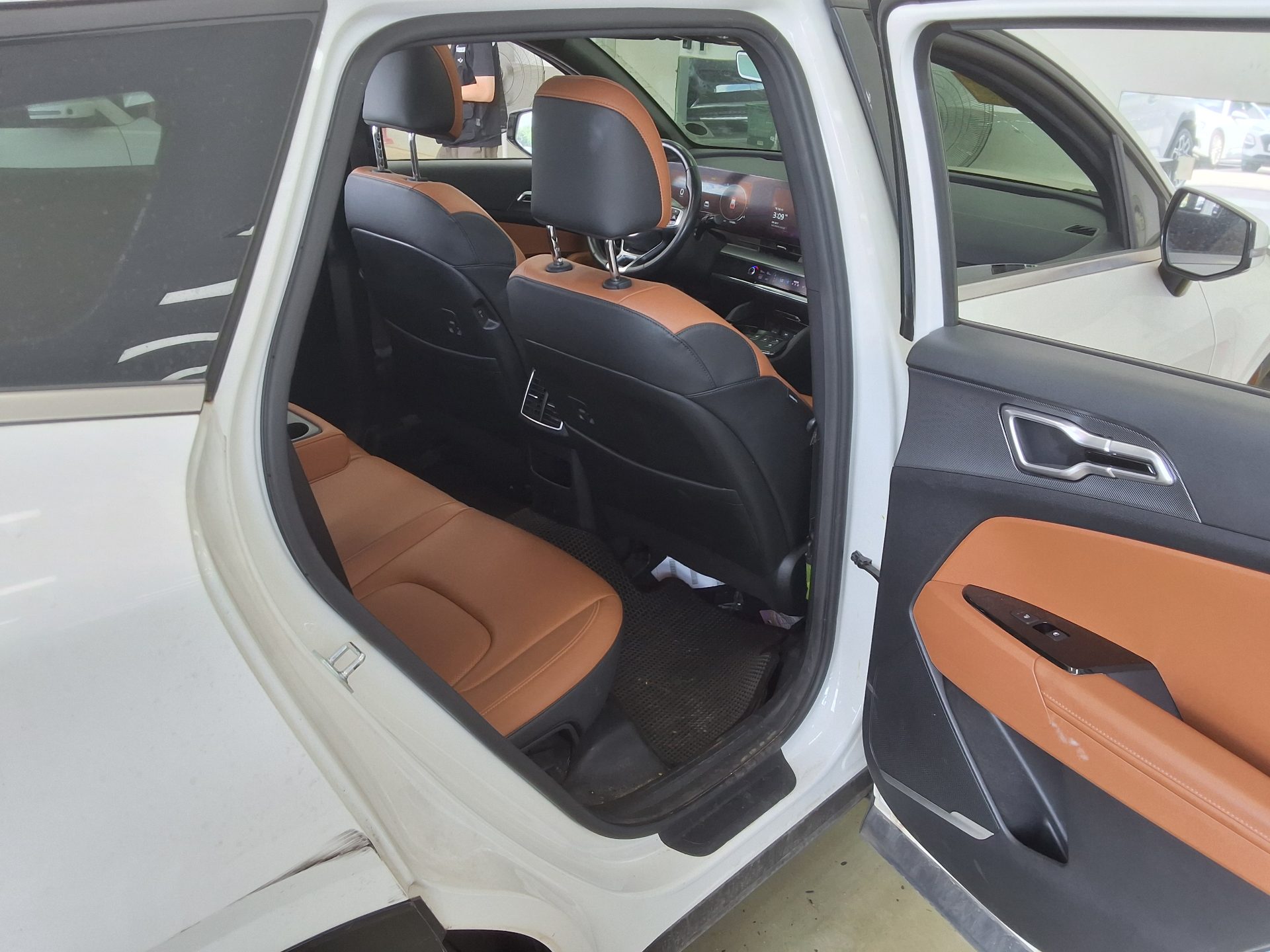 2022 - kia sportage