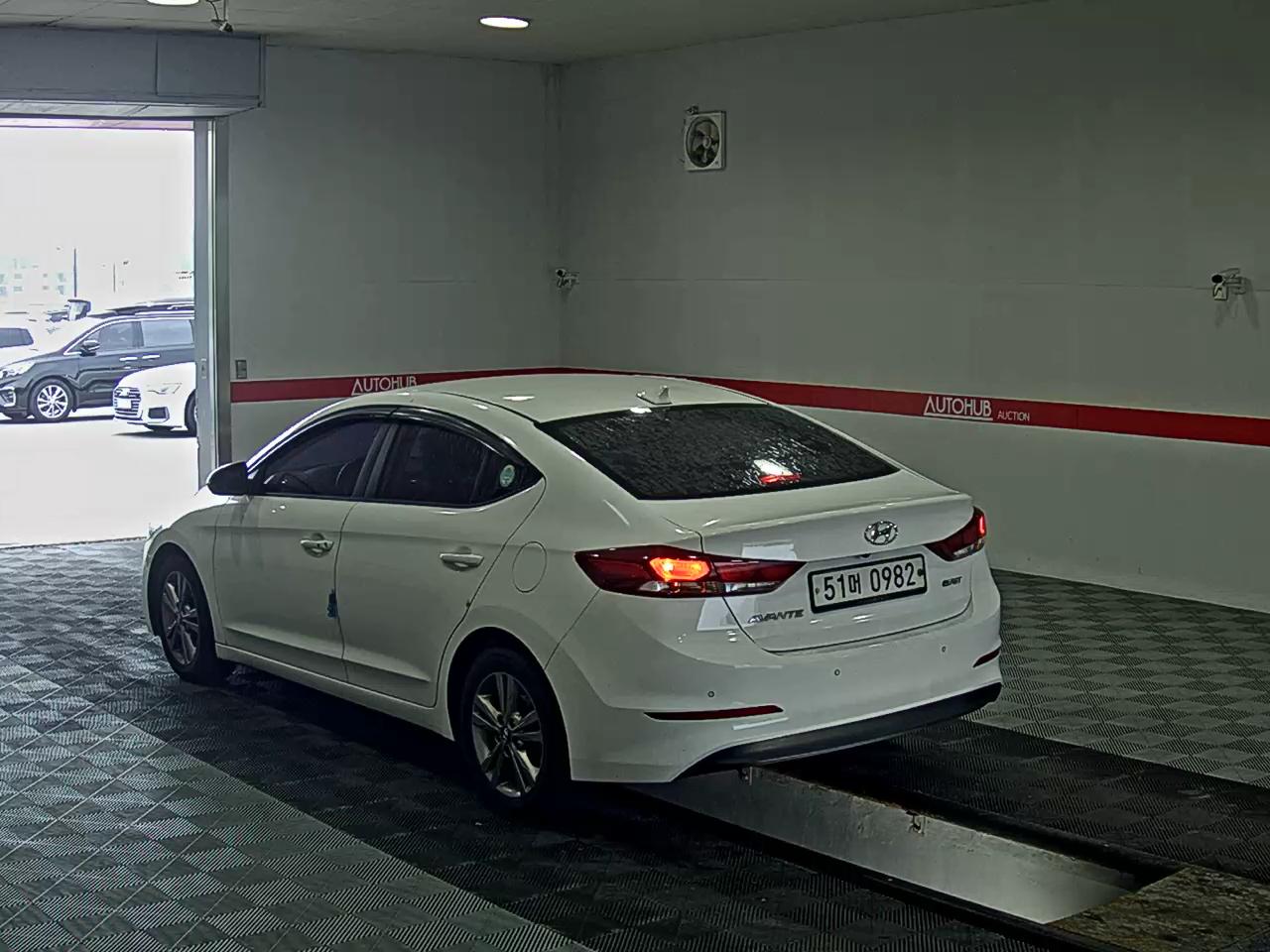 2016 - hyundai avante