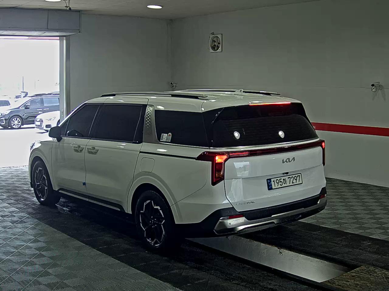 2024 - kia carnival
