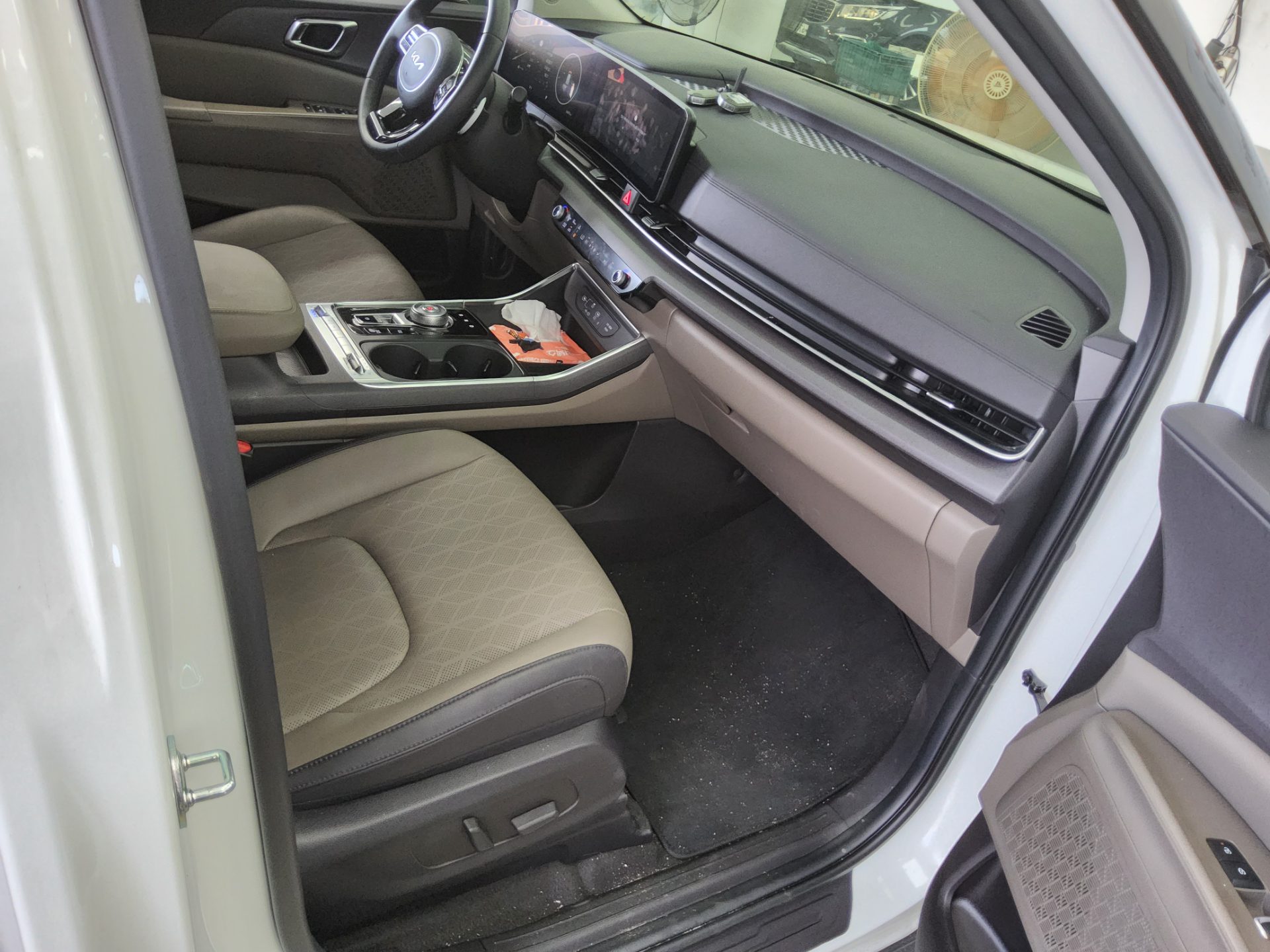 2024 - kia carnival