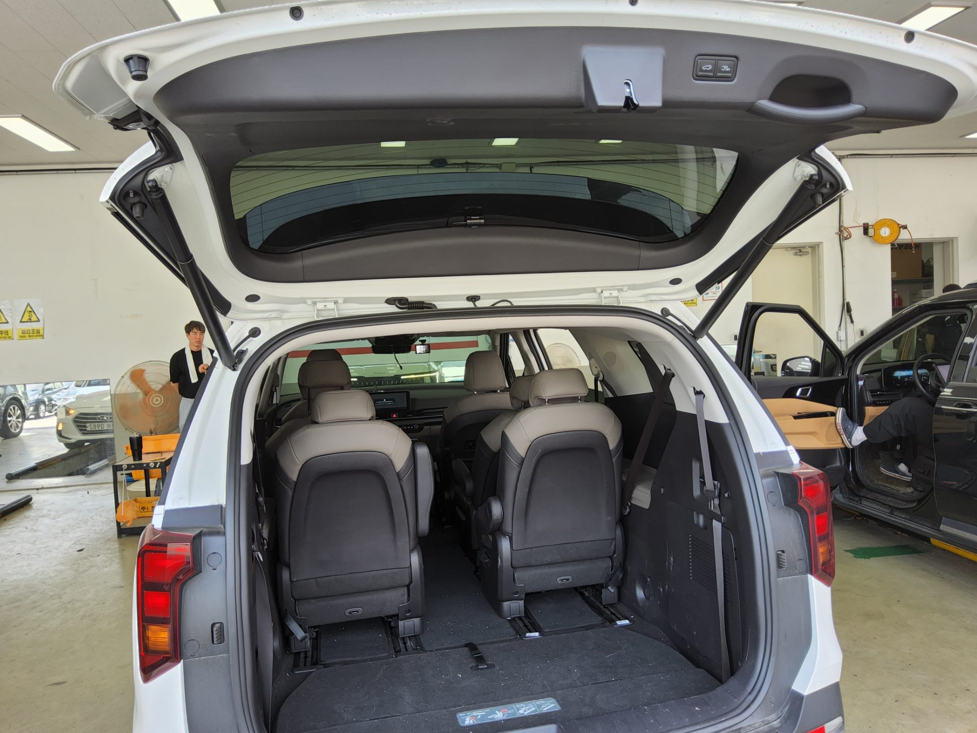 2024 - kia carnival