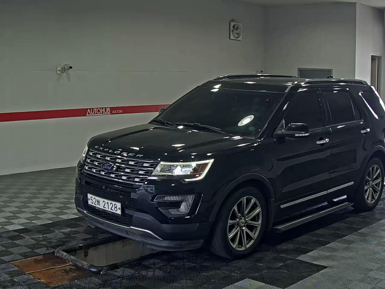 2017 - ford explorer