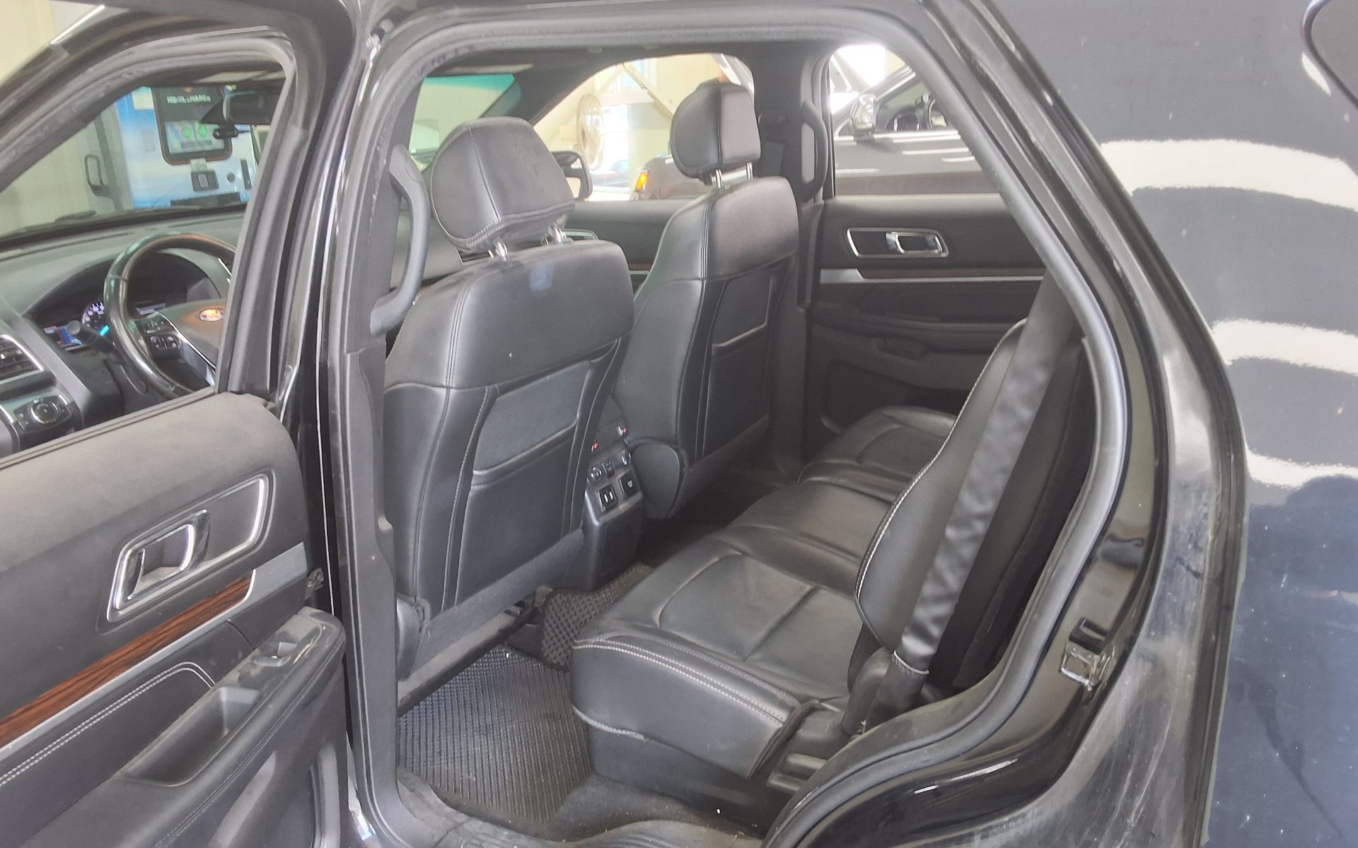 2017 - ford explorer