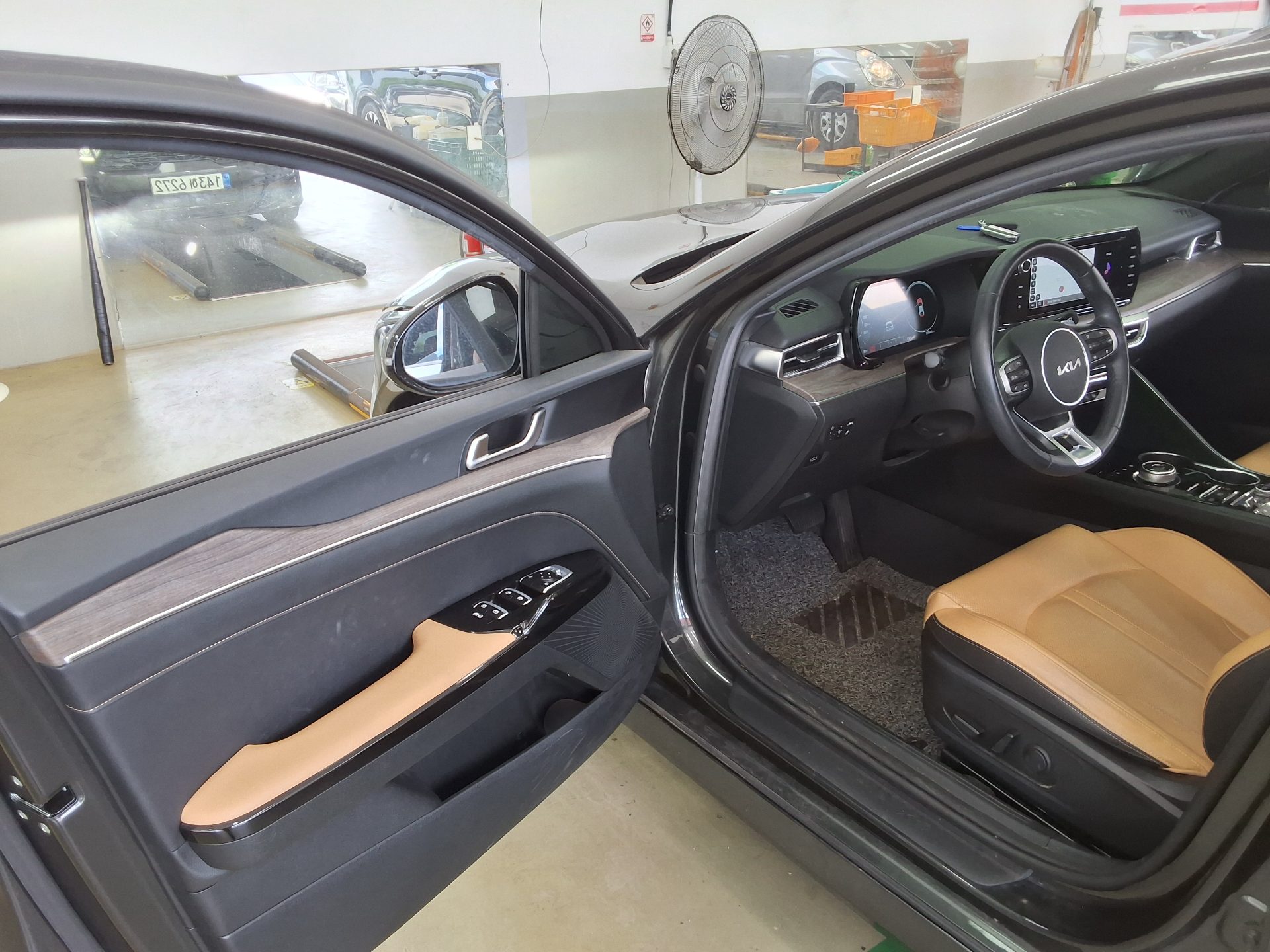 2023 - kia k5