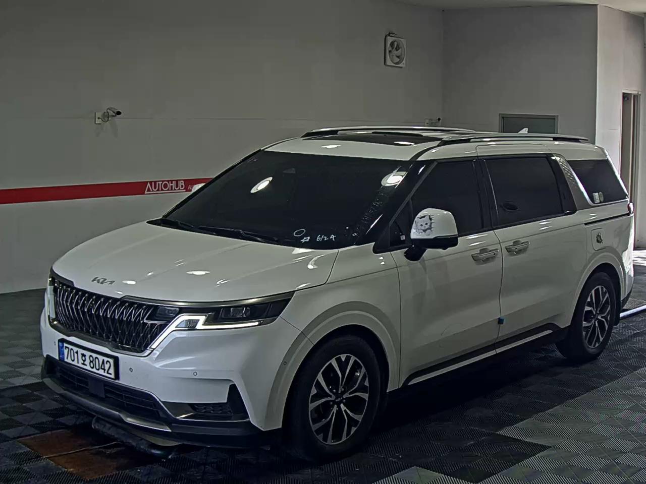 2023 - kia carnival