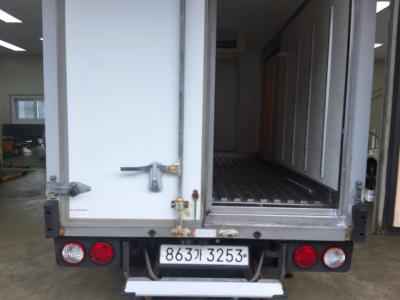 كيا بونجو Iii Cargo Freezer Box Truck 1 طن King Cab 2019 freezer box truck