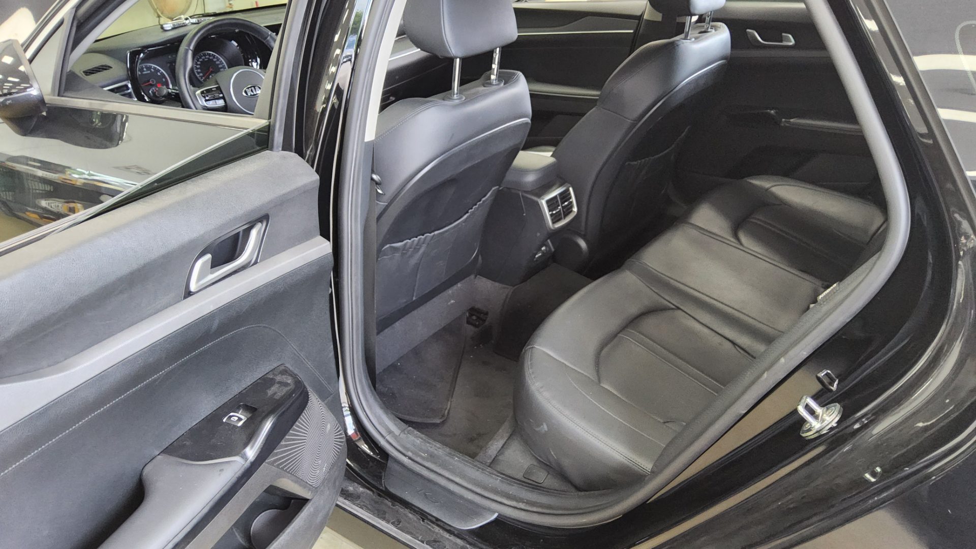 2021 - kia k5