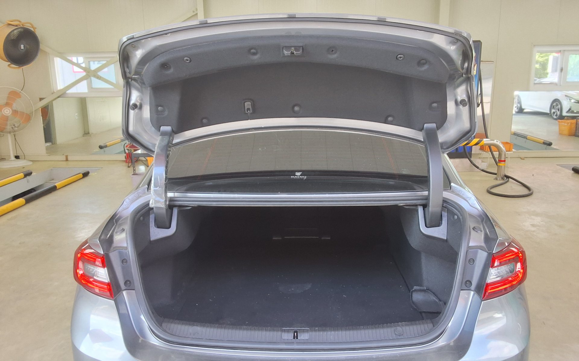 2019 - renault sm6