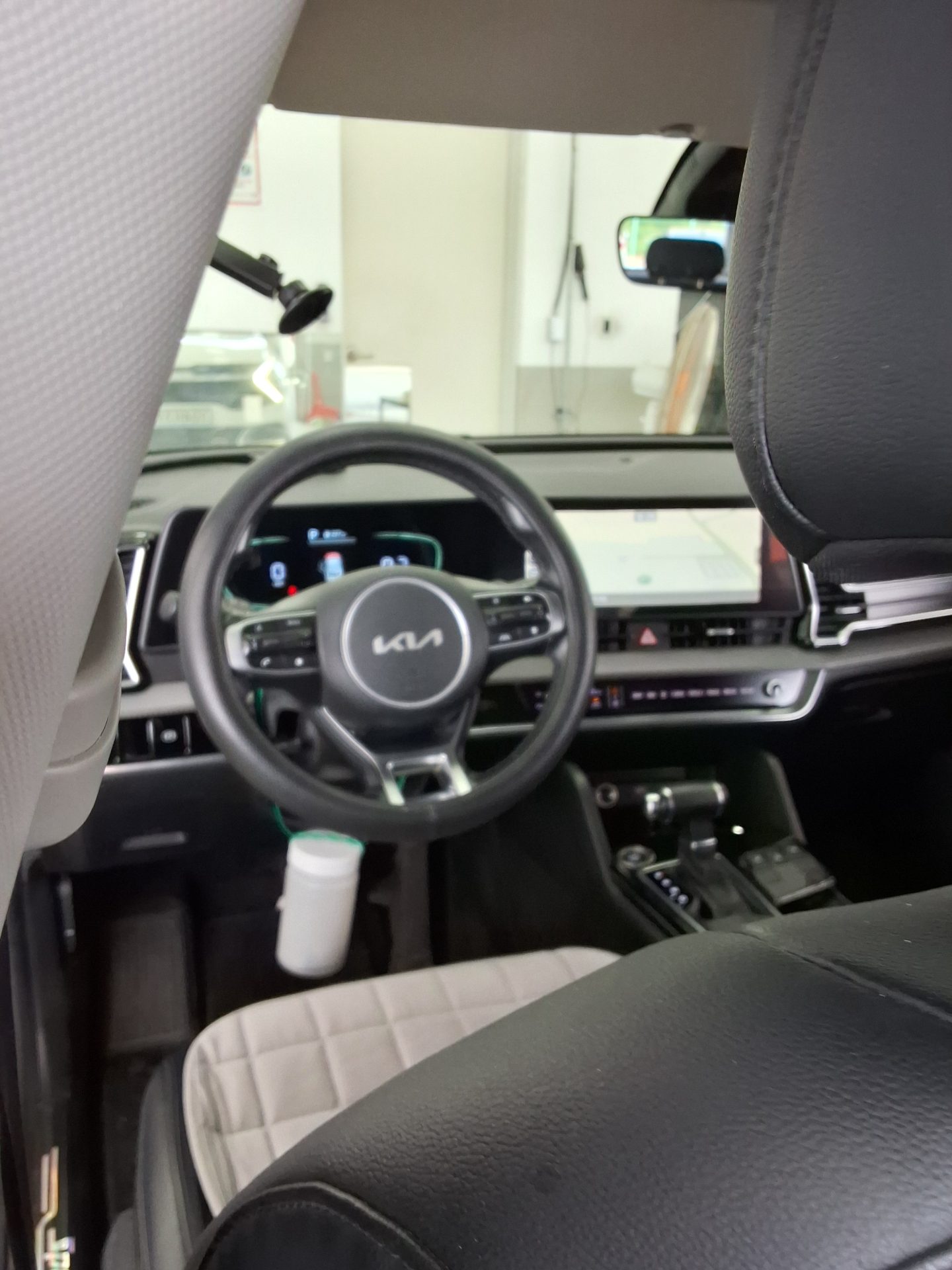 2022 - kia sportage