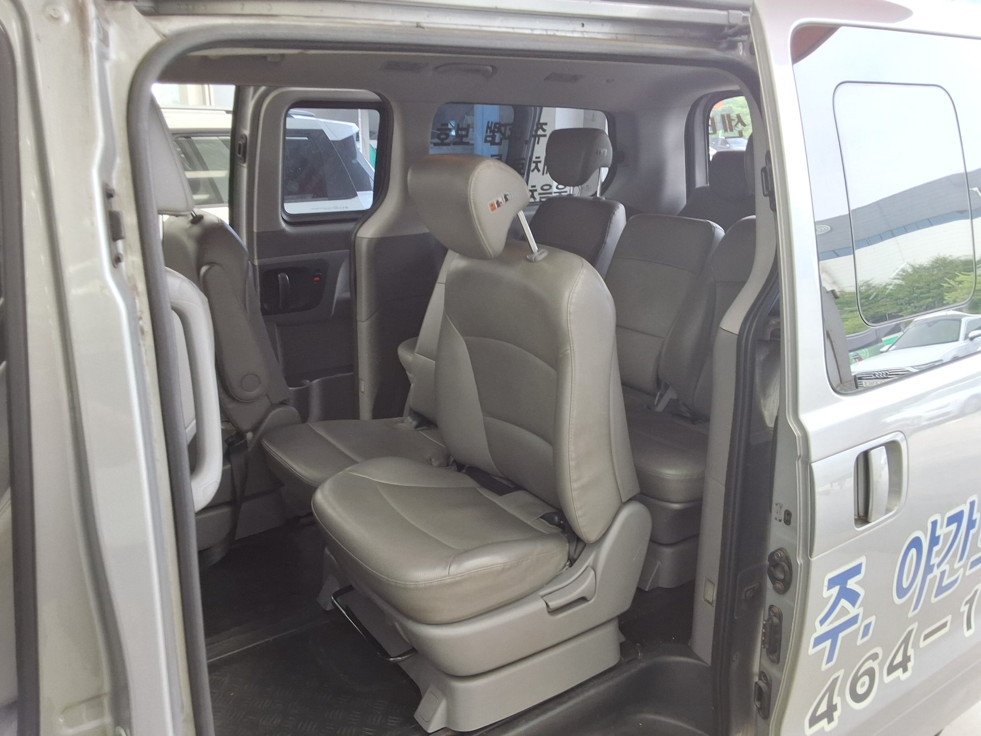 2019 - hyundai grand starex