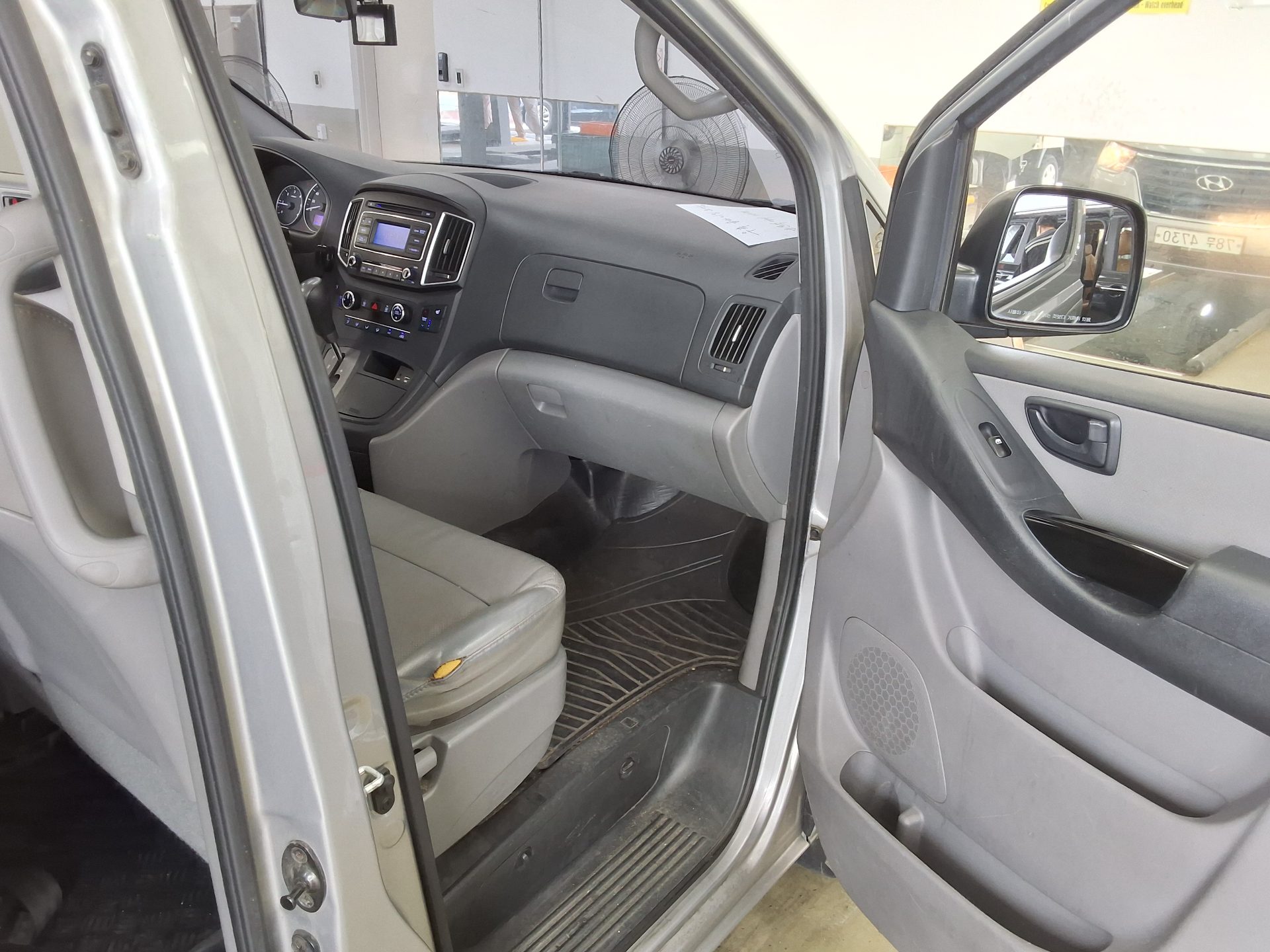 2019 - hyundai grand starex