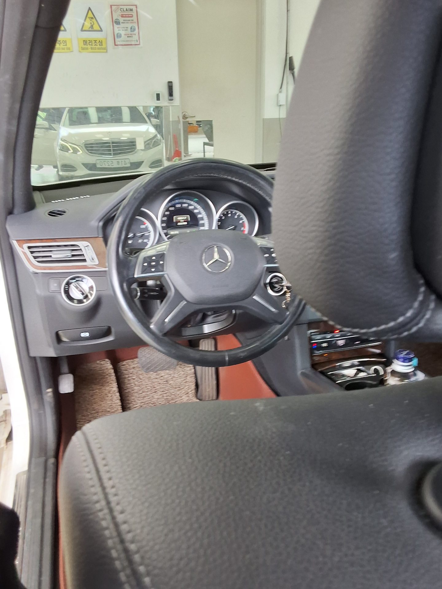 2014 - mercedes-benz e200