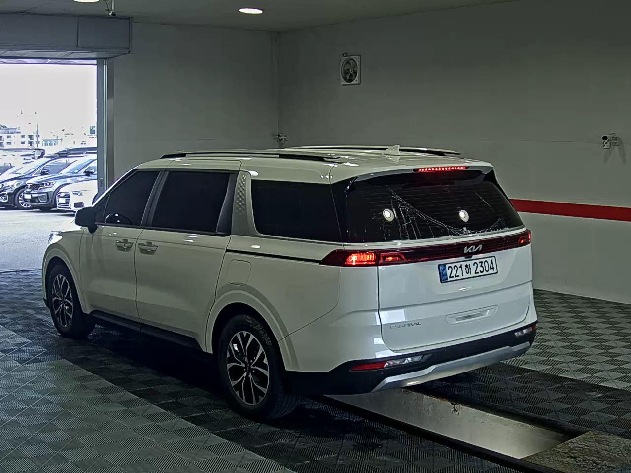 2023 - kia carnival