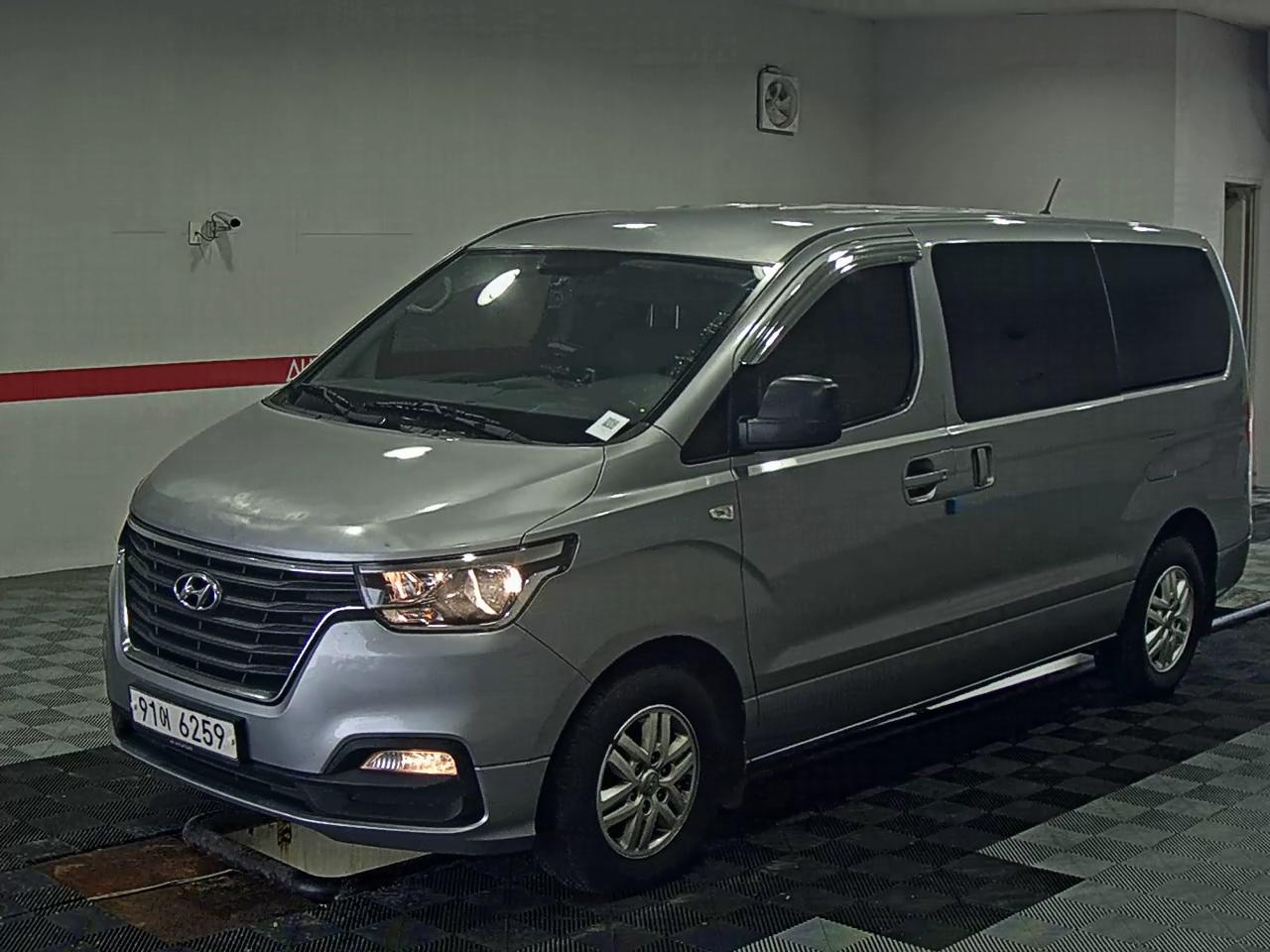 2021 - hyundai grand starex