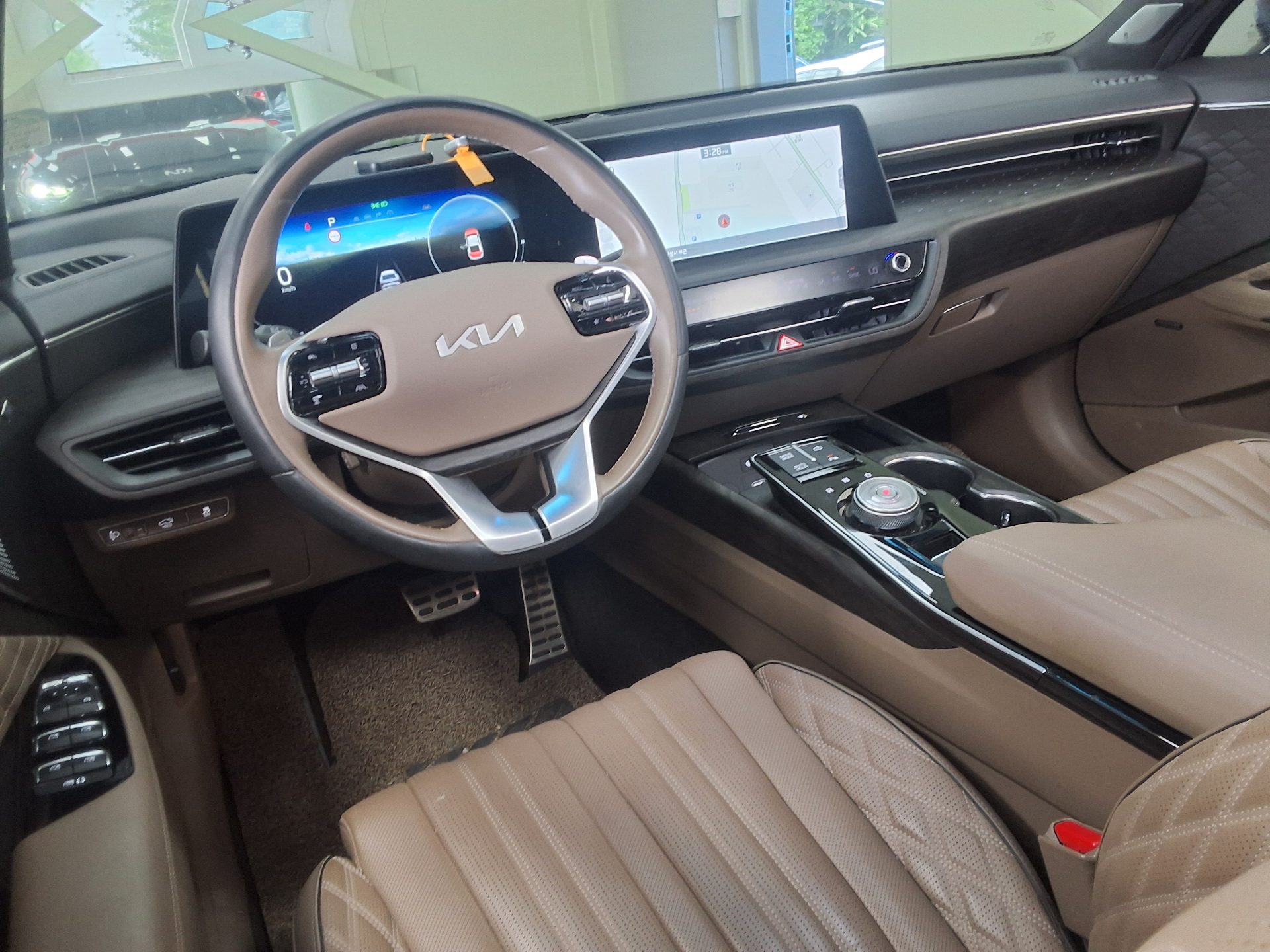 2023 - kia k8