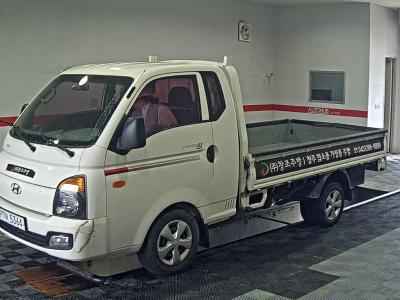 HYUNDAI PORTER II SUPER CAB EXTRA WHEELBASE SUPER