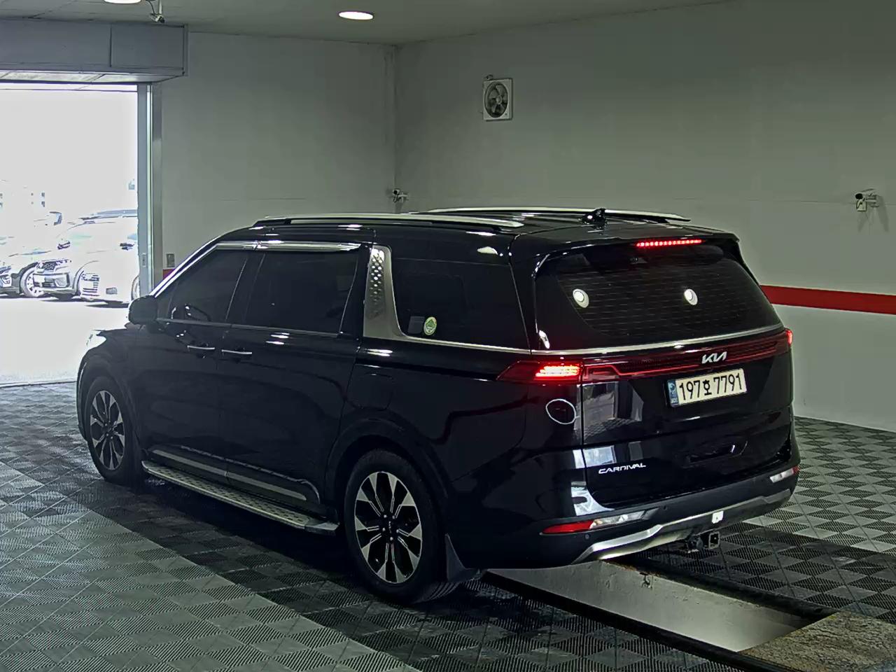 2022 - kia carnival