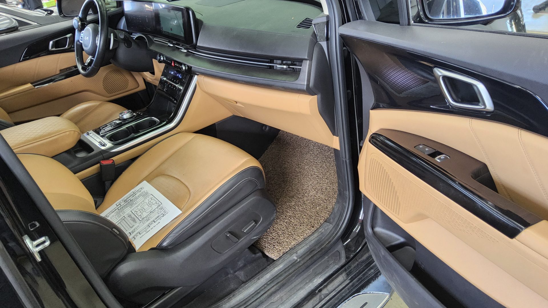 2022 - kia carnival