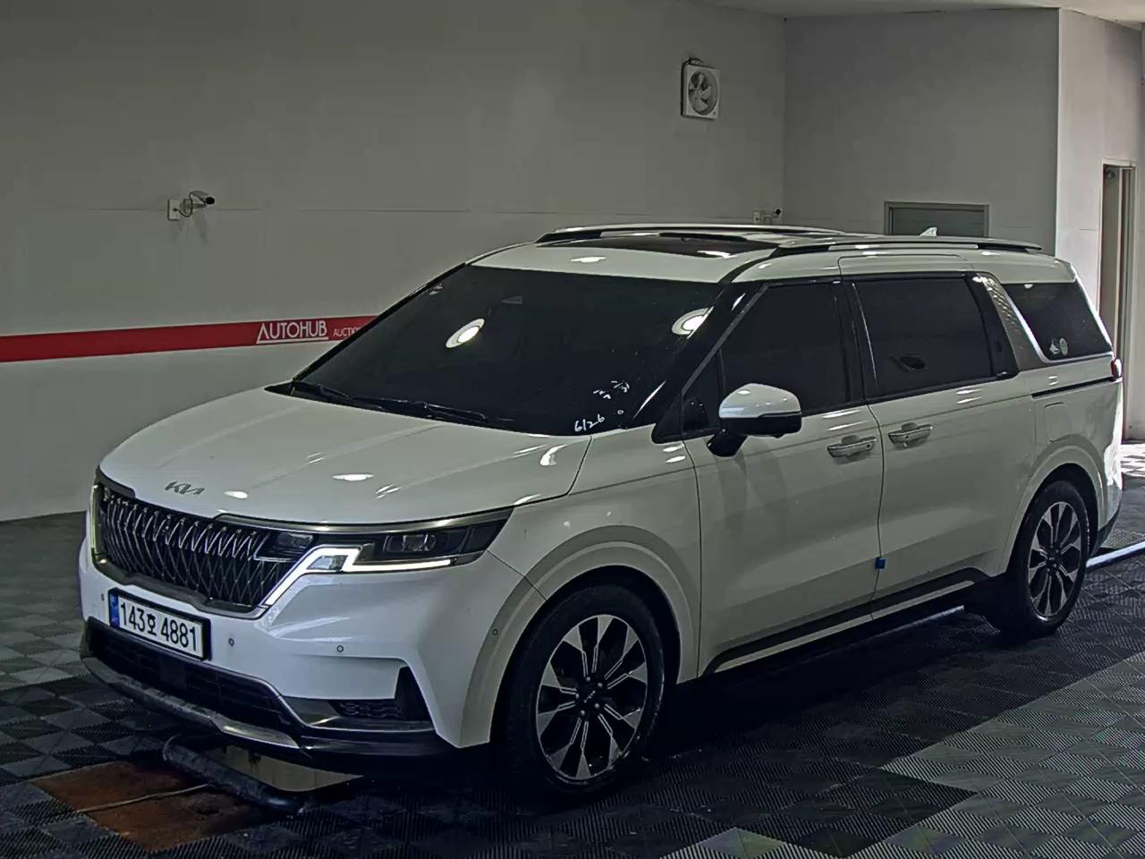 2023 - kia carnival