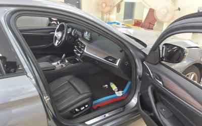 بي إم دبليو 5 Series (7Th Gen) 520D Xdrive M Sport Pack Plus 2017 SPORT PLUS