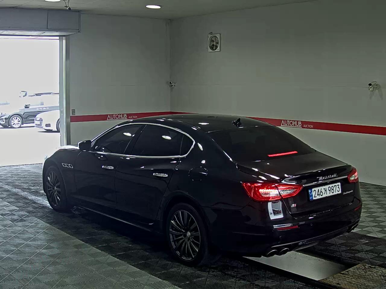 2017 - maserati quattroporte