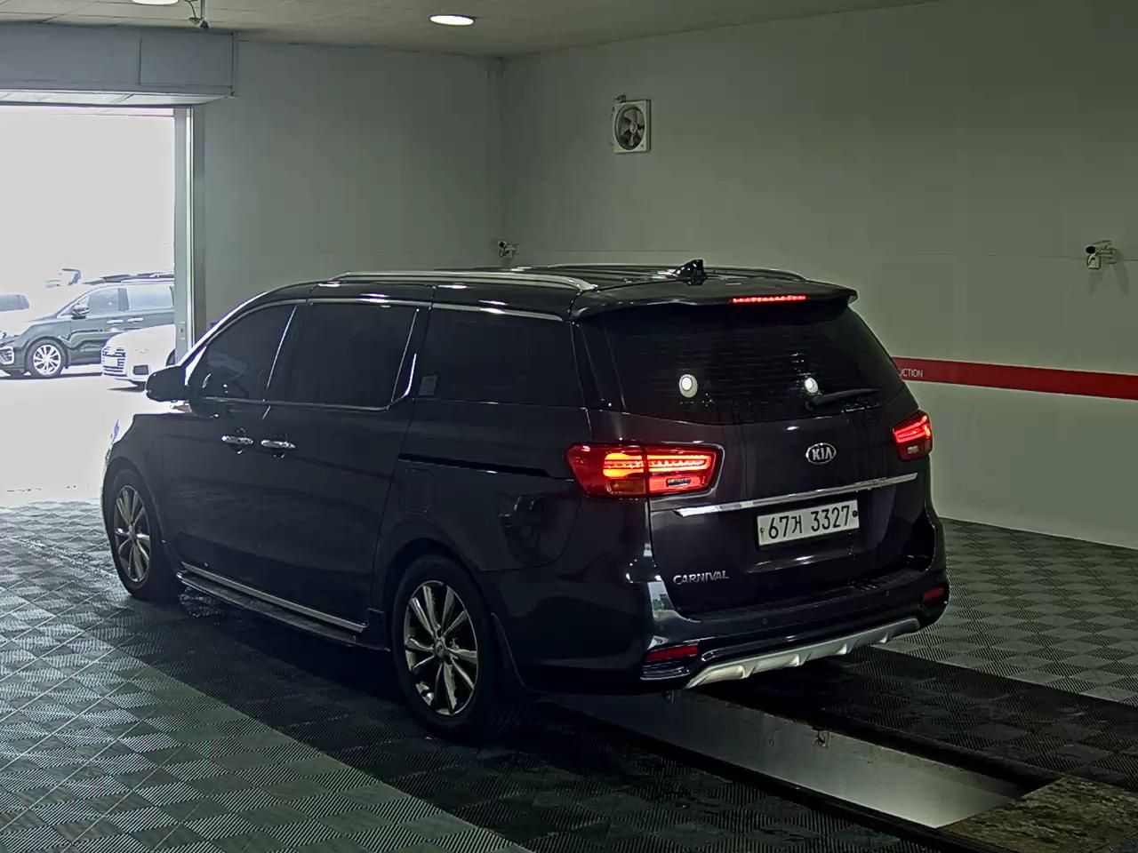 2019 - kia carnival