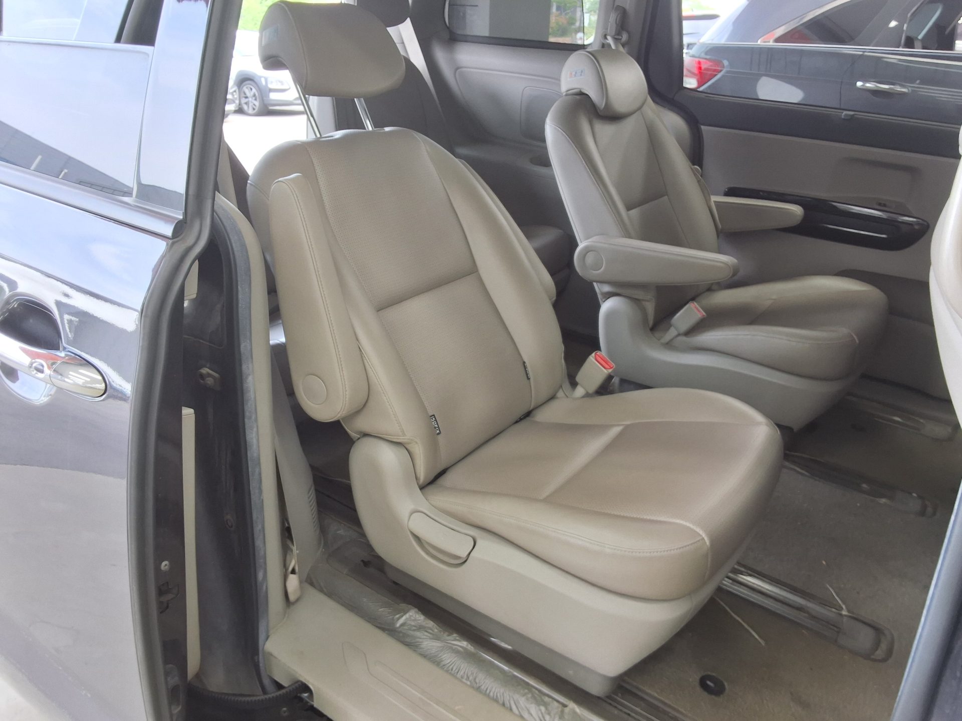 2019 - kia carnival