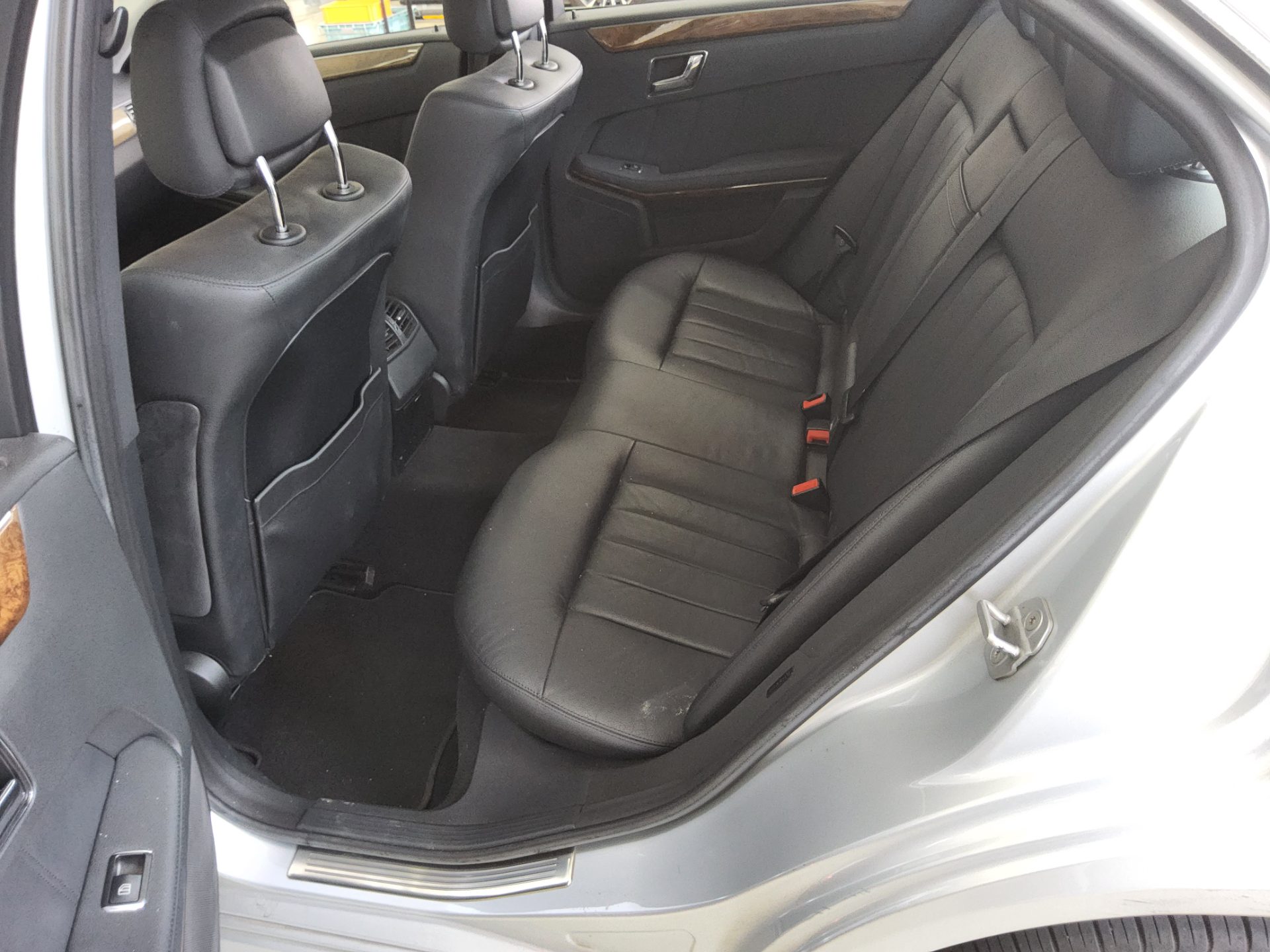 2011 - mercedes-benz e300