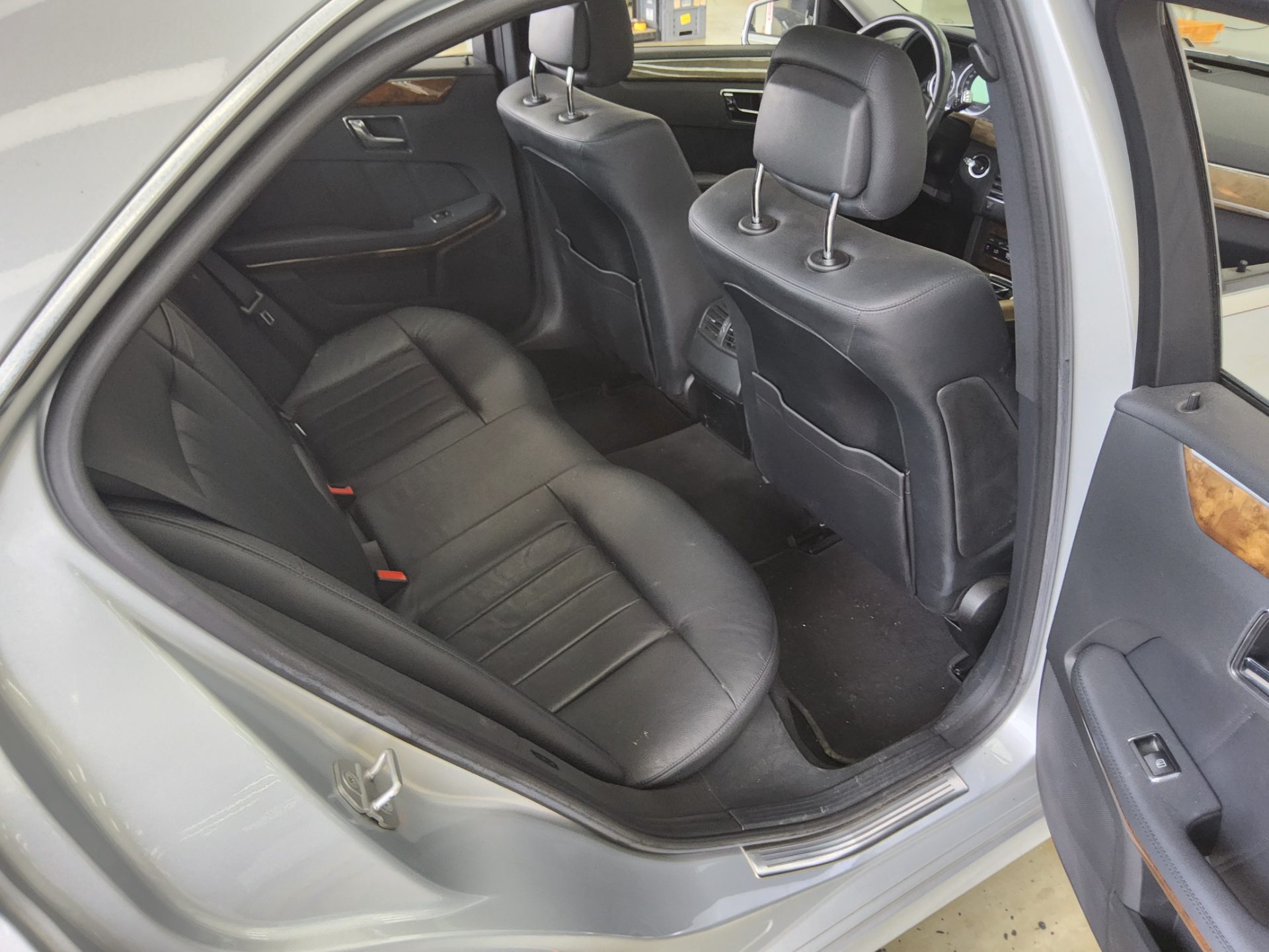 2011 - mercedes-benz e300