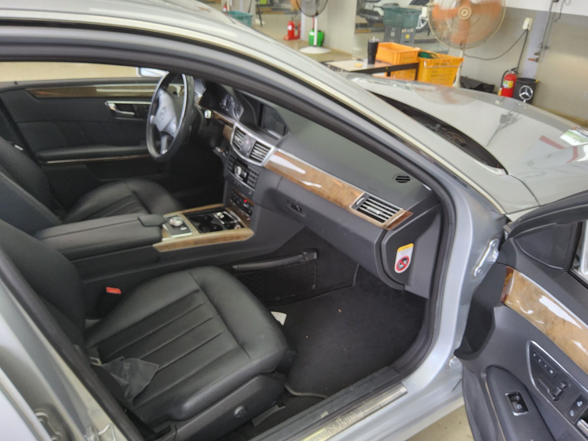 2011 - mercedes-benz e300